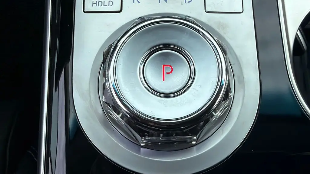 2026 Genesis GV70 2.5T Standard