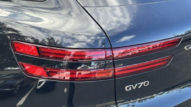 2026 Genesis GV70 2.5T Select