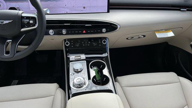 2026 Genesis GV70 2.5T Select