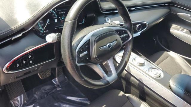 2023 Genesis GV70 2.5T Standard