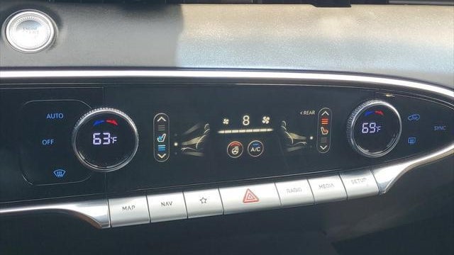 2023 Genesis GV70 2.5T Standard