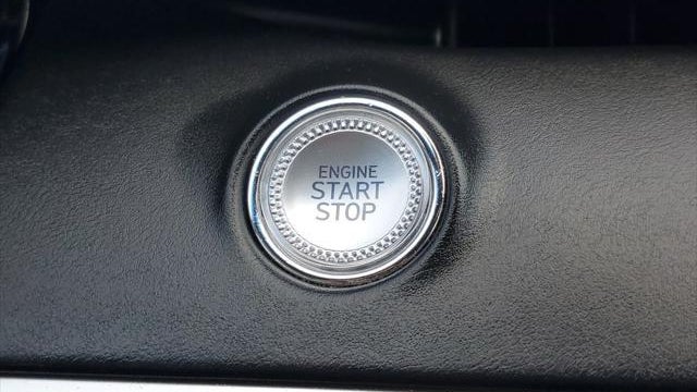 2023 Genesis GV70 2.5T Standard
