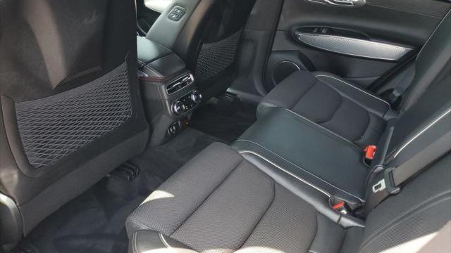 2023 Genesis GV70 2.5T Standard