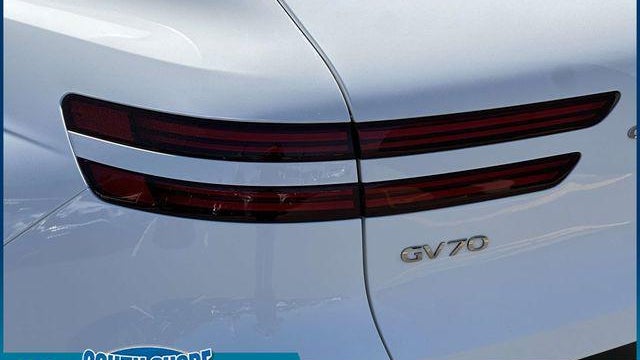 2023 Genesis GV70 2.5T Standard