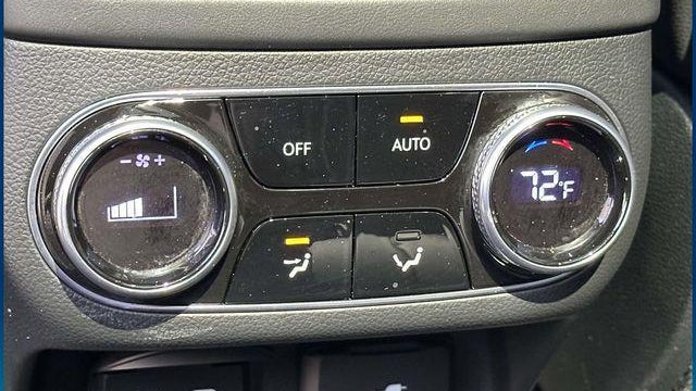 2023 Genesis GV70 2.5T Standard