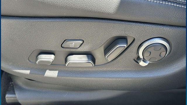 2023 Genesis GV70 2.5T Standard