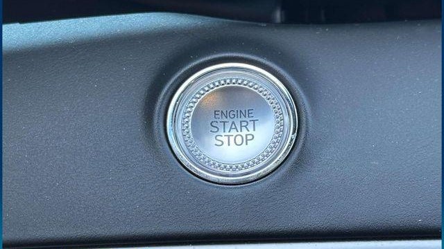 2023 Genesis GV70 2.5T Standard