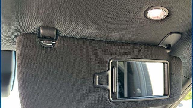 2023 Genesis GV70 2.5T Standard