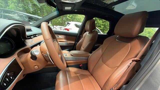2023 Genesis GV70 2.5T Standard