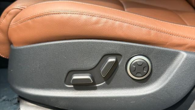 2023 Genesis GV70 2.5T Standard