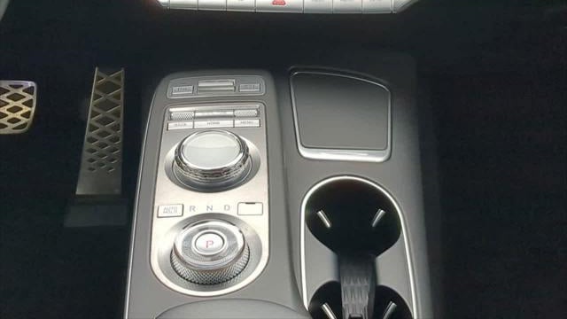 2025 Genesis GV70 2.5T Standard