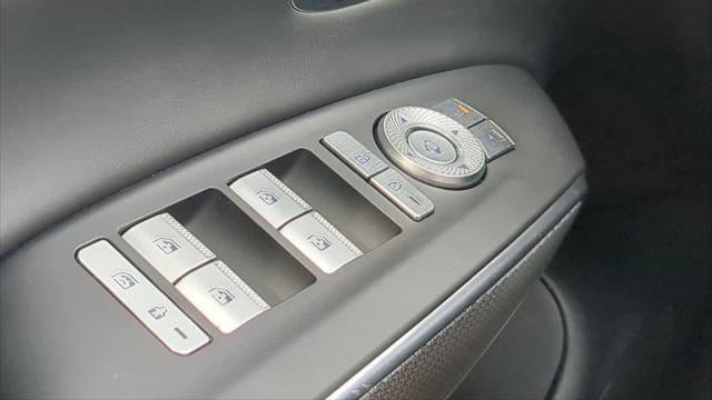 2025 Genesis GV70 2.5T Standard