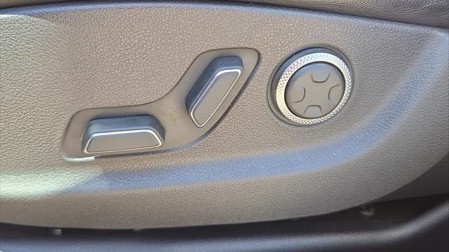 2022 Genesis GV70 2.5T Standard