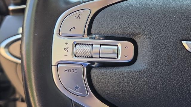 2022 Genesis GV70 2.5T Standard