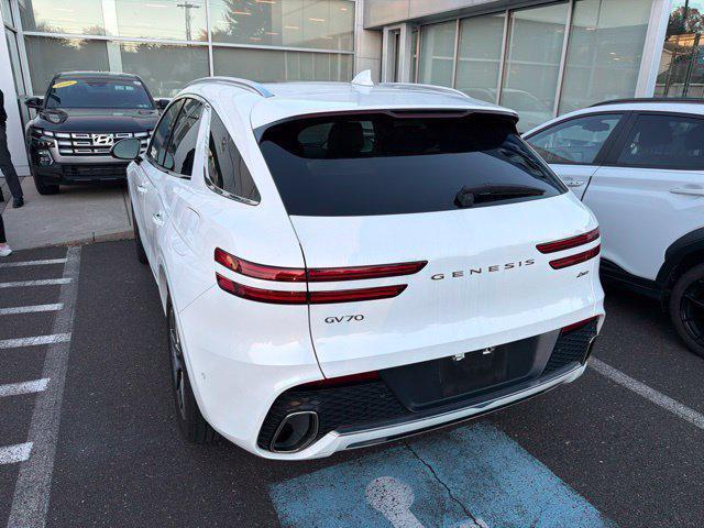 2023 Genesis Gv70 - $37,981