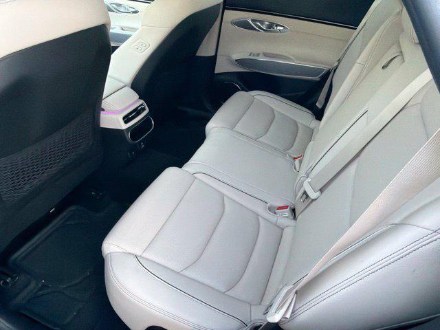 2023 Genesis Gv70 - $37,981