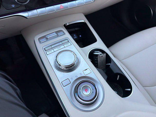 2023 Genesis Gv70 - $37,981