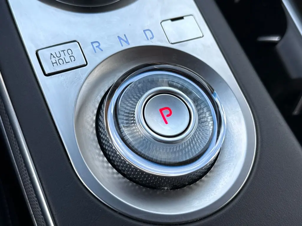 2023 Genesis Gv70 - $36,900