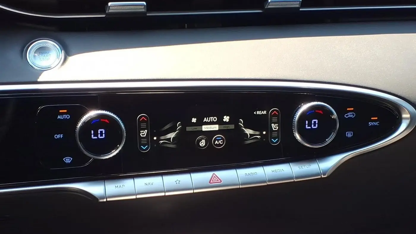 2023 Genesis GV70 2.5T Standard