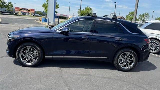 2023 Genesis GV70 2.5T Standard