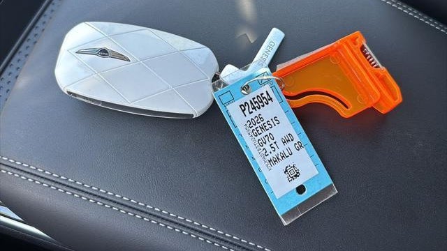 2026 Genesis GV70 2.5T Standard