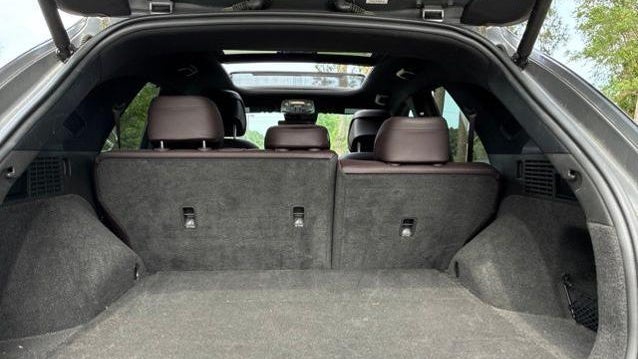 2023 Genesis GV70 2.5T Standard