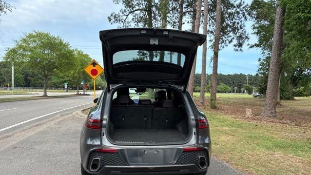 2023 Genesis GV70 2.5T Standard
