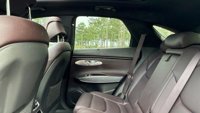 2023 Genesis GV70 2.5T Standard