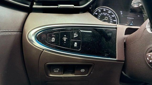 2023 Genesis GV70 2.5T Standard