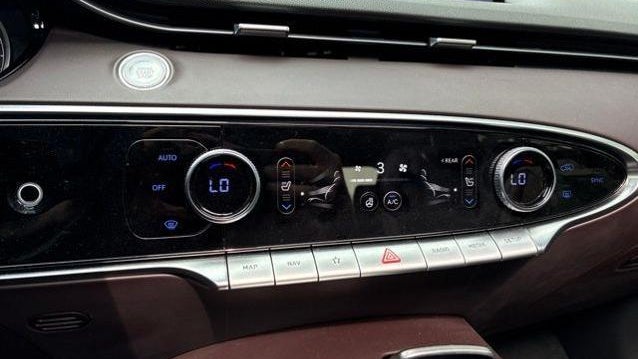 2023 Genesis GV70 2.5T Standard