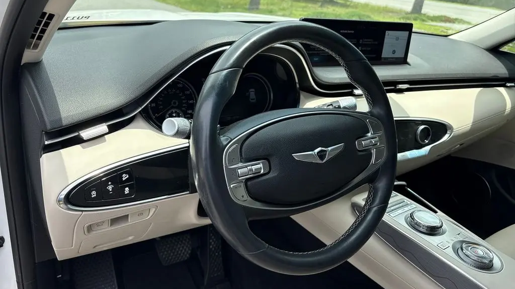 2023 Genesis GV70 2.5T Standard