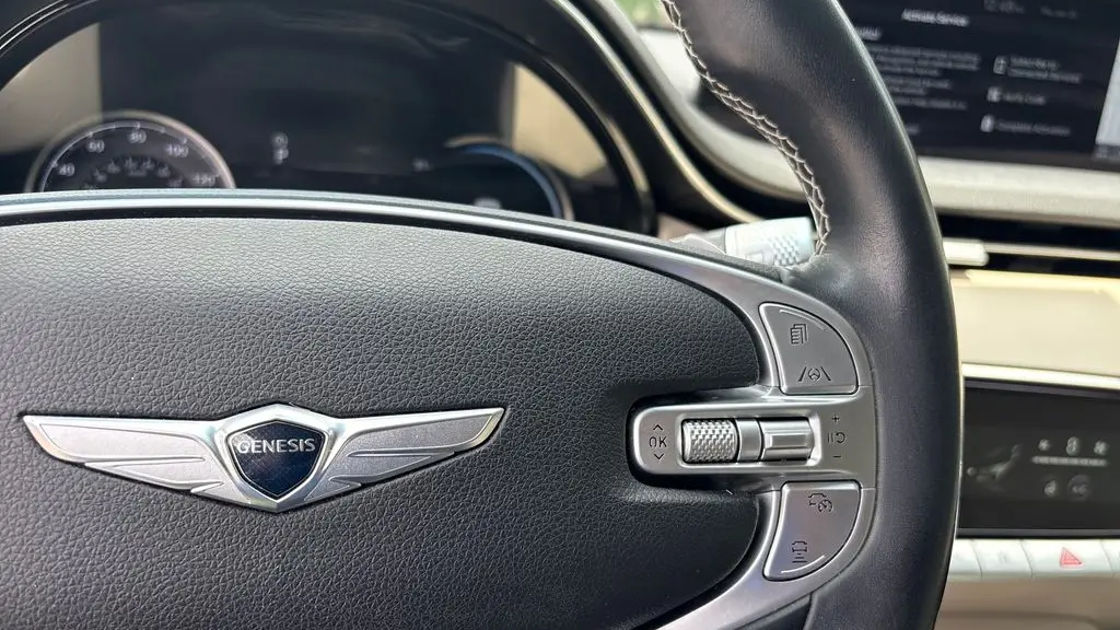 2023 Genesis GV70 2.5T Standard