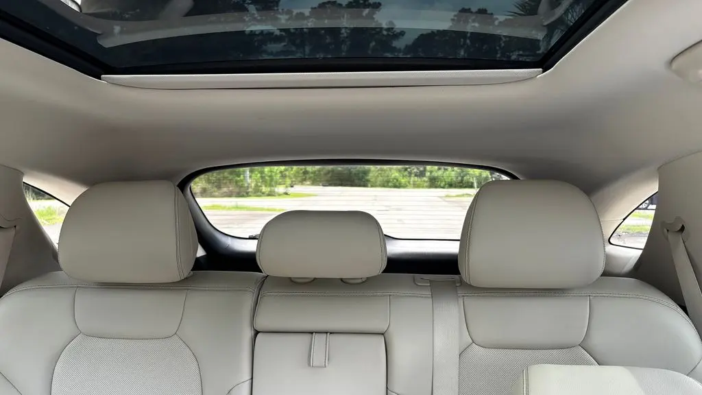 2023 Genesis GV70 2.5T Standard