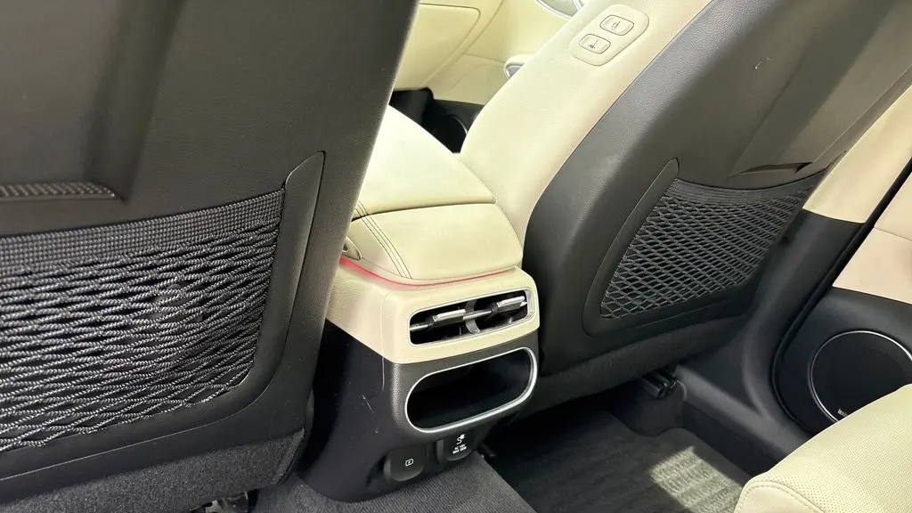 2023 Genesis GV70 2.5T Standard