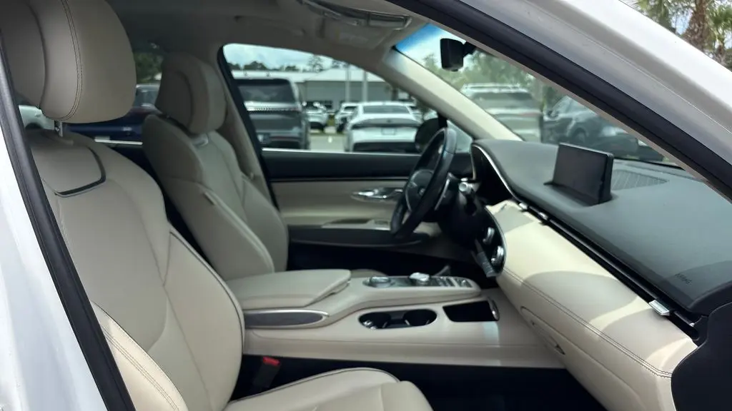 2023 Genesis GV70 2.5T Standard