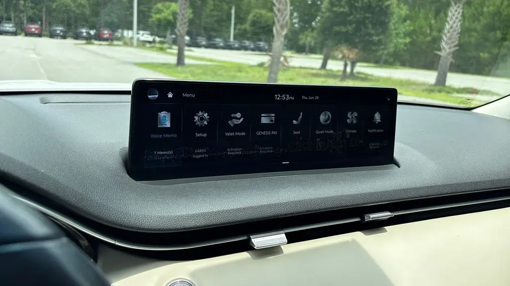 2023 Genesis GV70 2.5T Standard