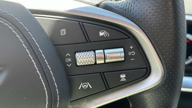 2023 Genesis GV70 2.5T Standard