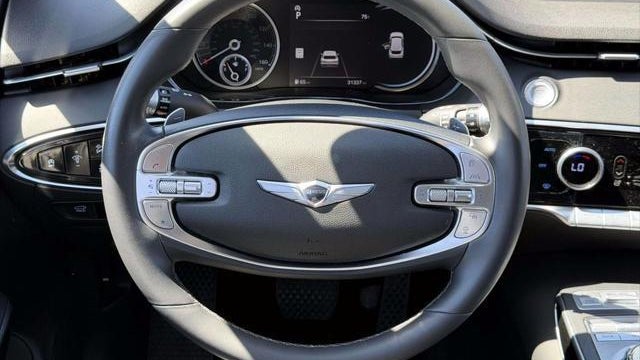 2025 Genesis GV70 2.5T Standard