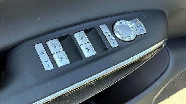 2025 Genesis GV70 2.5T Standard