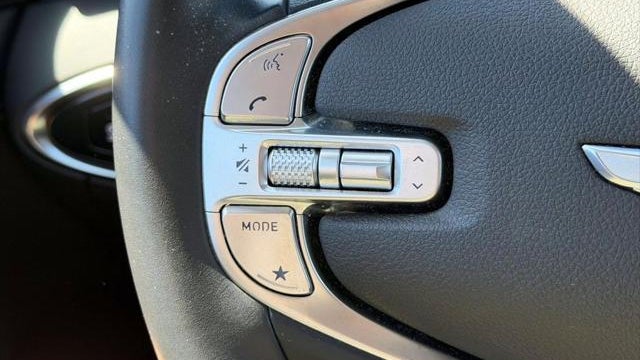 2025 Genesis GV70 2.5T Standard