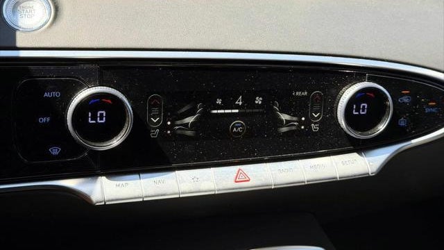2025 Genesis GV70 2.5T Standard