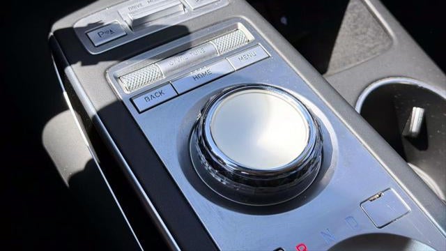 2025 Genesis GV70 2.5T Standard