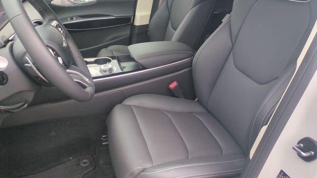 2026 Genesis GV70 2.5T Standard