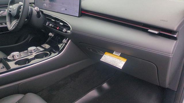 2026 Genesis GV70 2.5T Standard