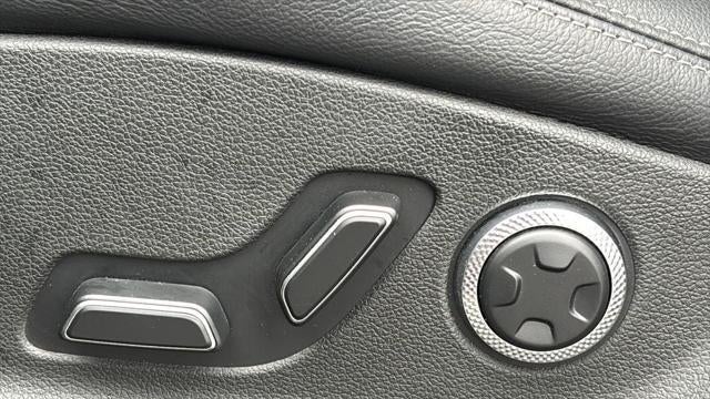2026 Genesis GV70 2.5T Standard