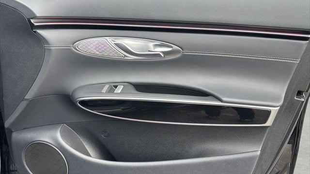 2026 Genesis GV70 2.5T Standard