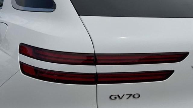 2026 Genesis GV70 2.5T Standard