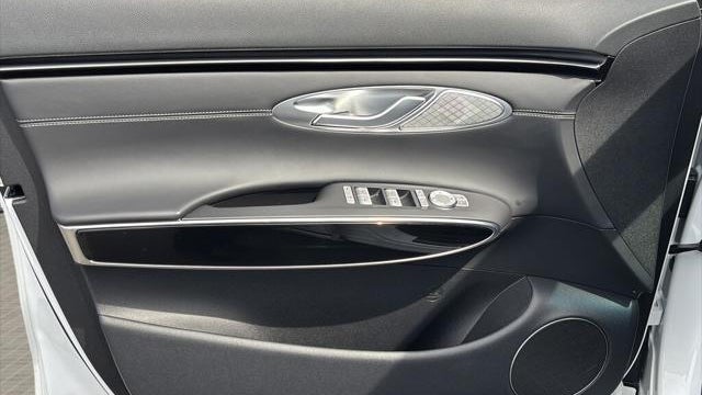 2026 Genesis GV70 2.5T Standard