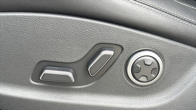 2026 Genesis GV70 2.5T Standard