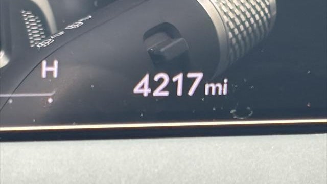 2026 Genesis GV70 2.5T Standard